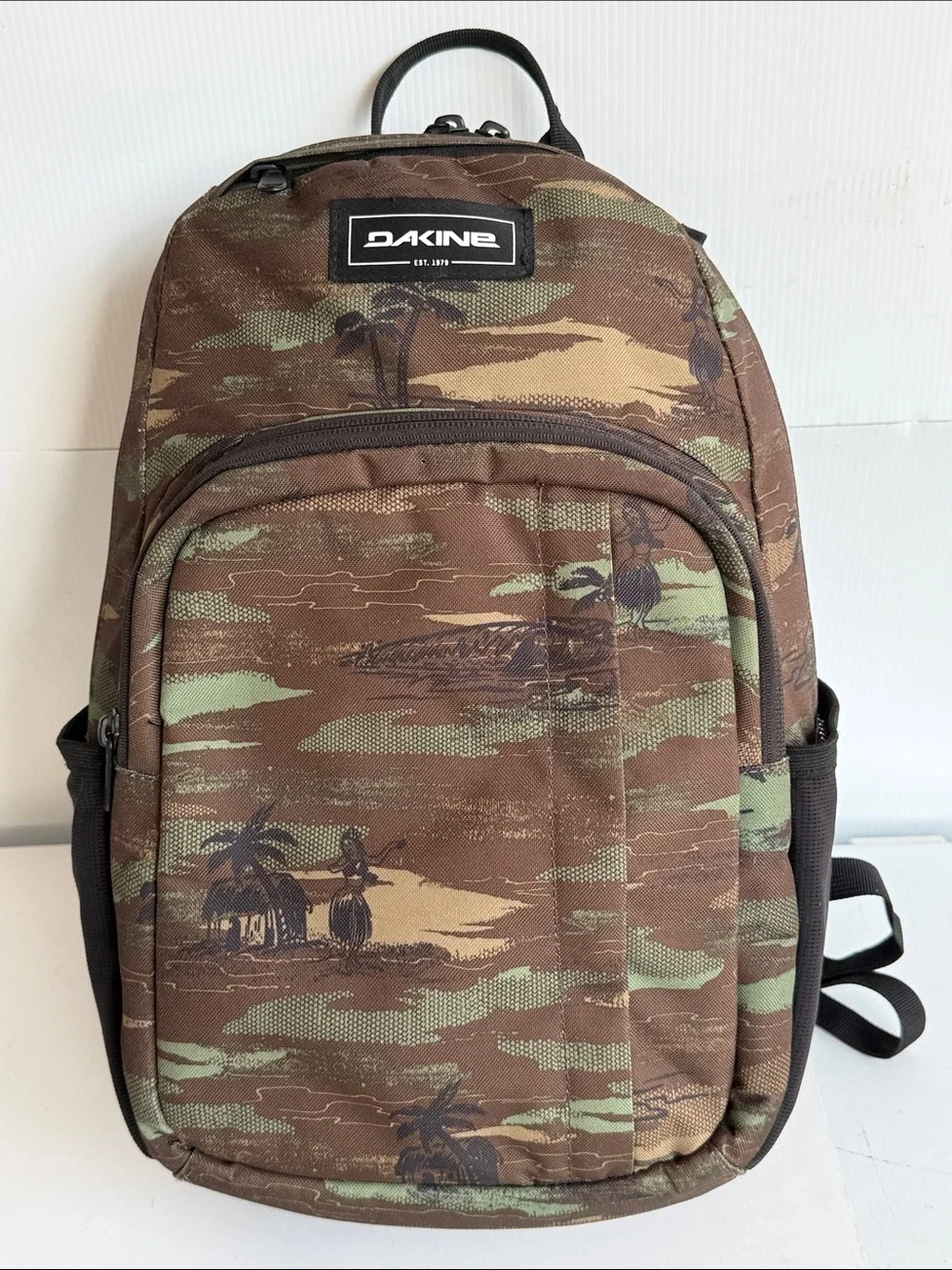 Dakine Campus S 18L Backpack Urban Camo Hula Hawaiian Green Black Laptop Surfer